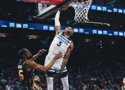 芒果体育- 明尼苏达森林狼队卡尔 